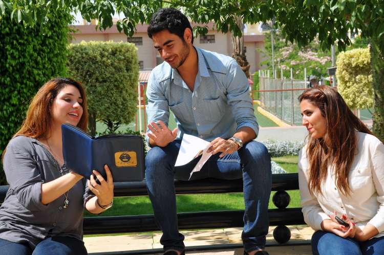 [9rayti.Com V3 News] Numéro 1 !