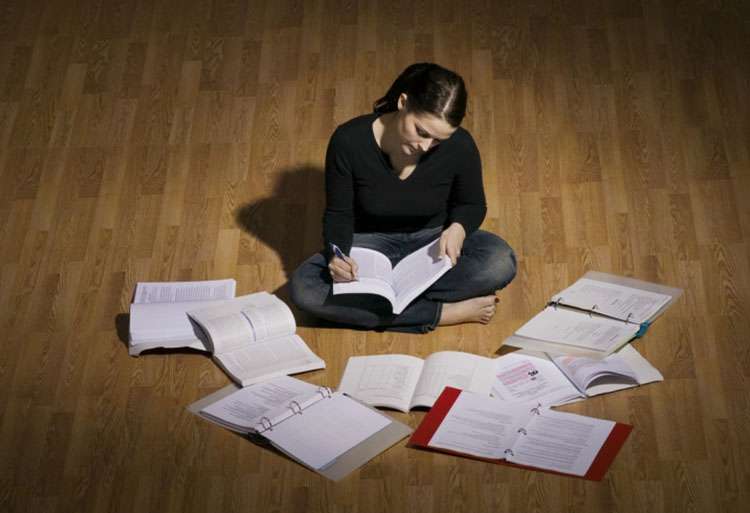 Appel à Manifestation le 06 Aout 2012 par des Bacheliers